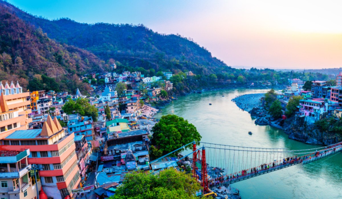 Top 10 Things to Do in Rishikesh: A Spiritual and Adventure Traveler’s Paradise
